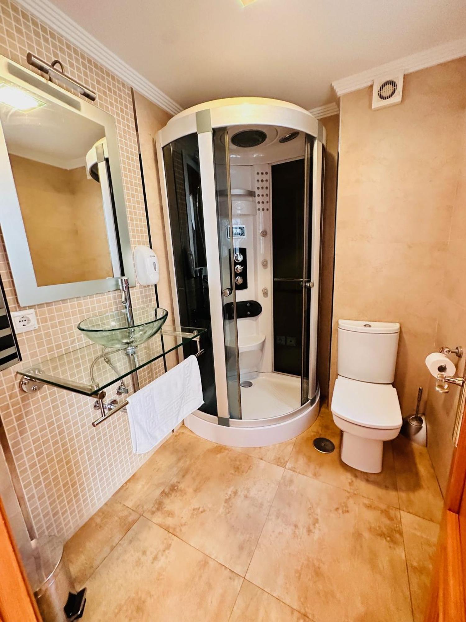 Atico Con Piscina Privada En El Corazon De Nerja! Semesterbostad *